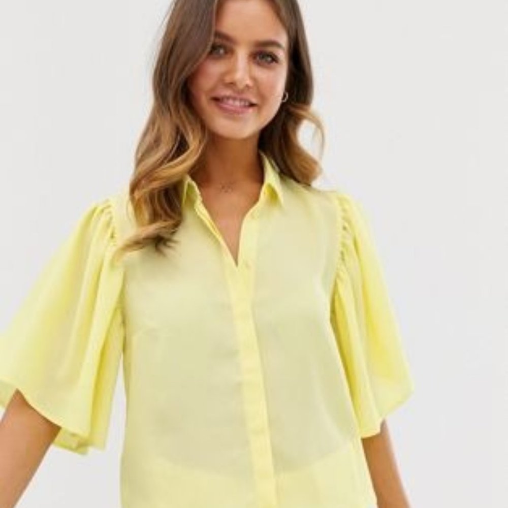 ISO Lemon cropped blouse with flutter sleeves